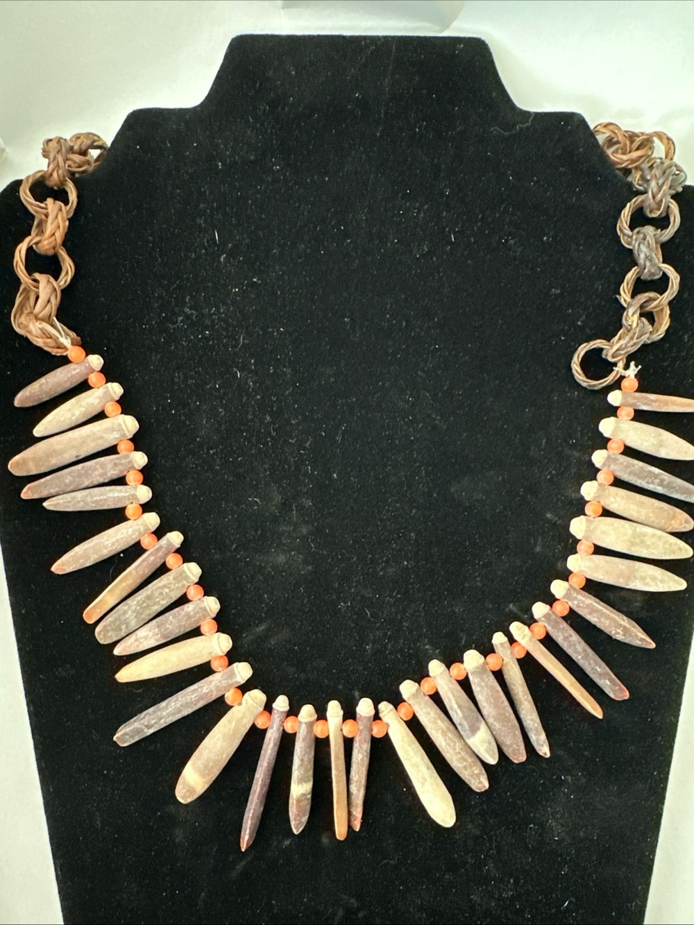 VINTAGE SHELL RATTAN BEADED BOHO NECKLACE UNIQUE